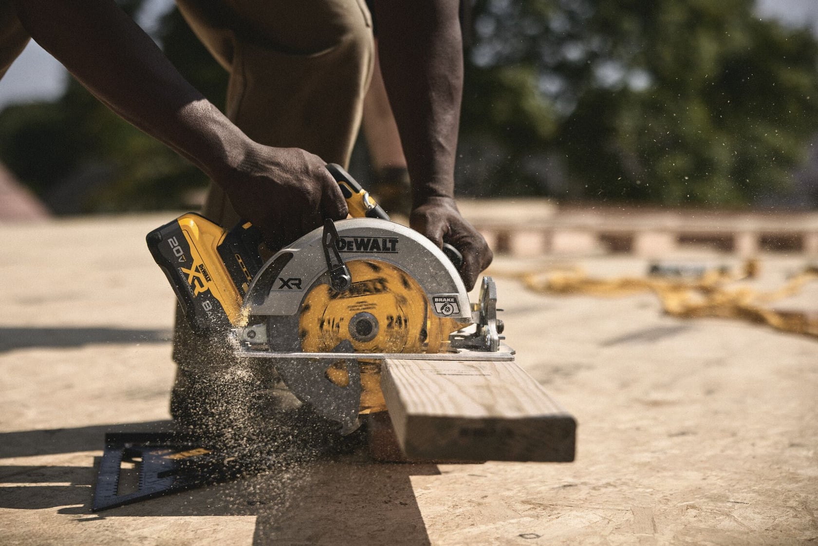 Talent cutting wooden material in a residential environment 